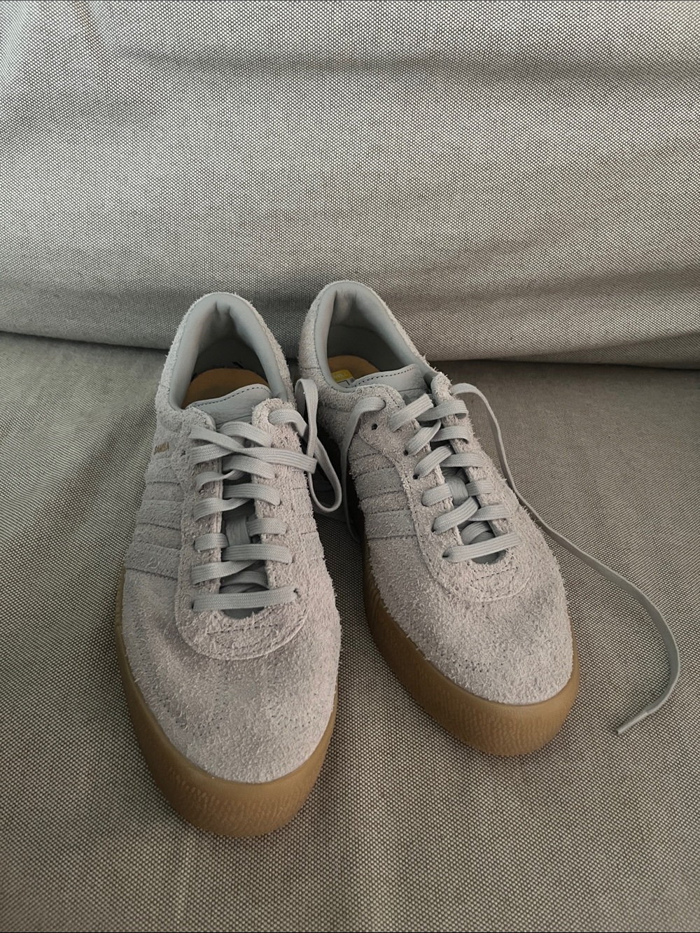 Adidas Samba women  Suede Low-Top Trainers in Light Gray with Gum Sole.